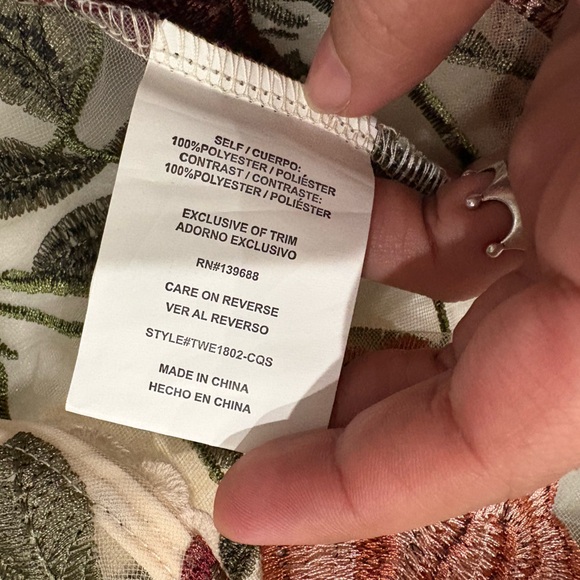 🆕 Altar'd State Lace Trim Sheer Fabric Size S - Picture 5 of 10